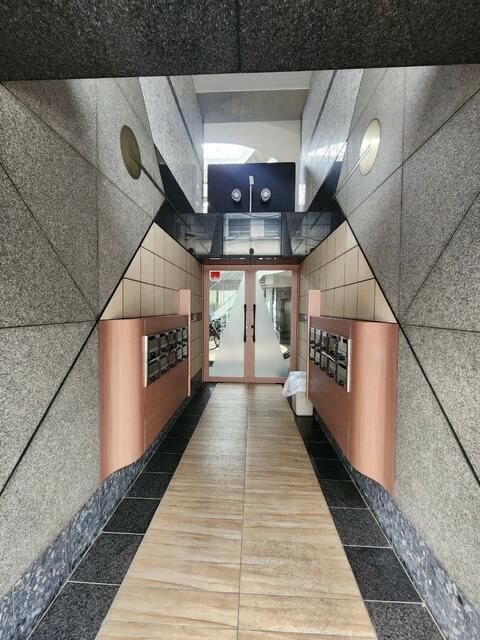 room 198503
