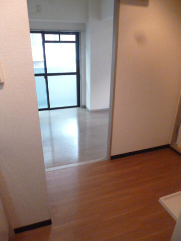 room 198933