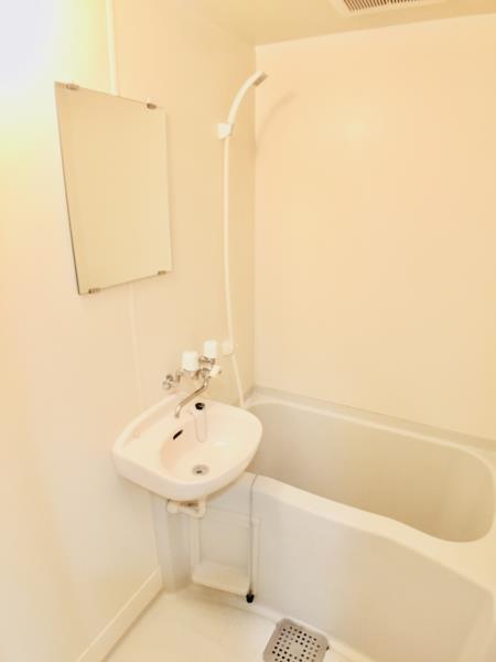 room 199018