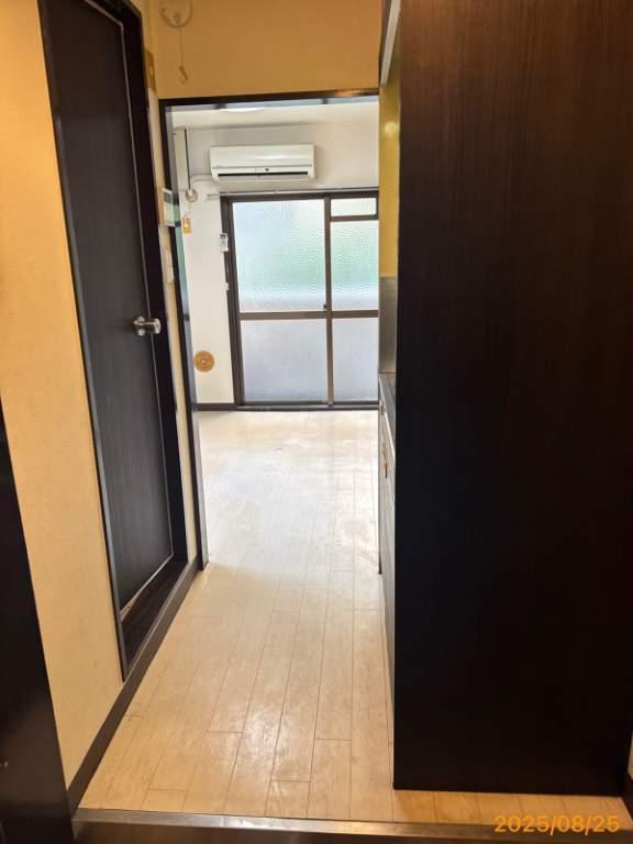 room 200858