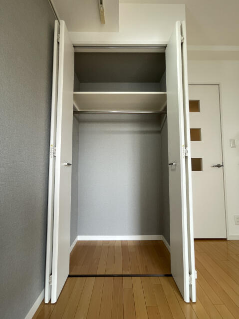 room 204009
