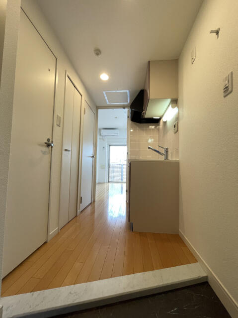 room 204010