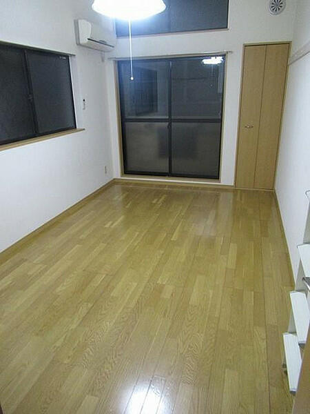 room 204025