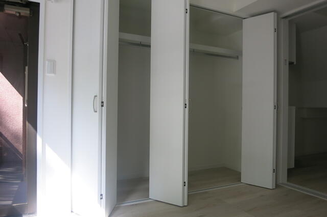 room 204075
