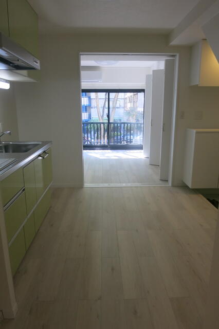 room 204076